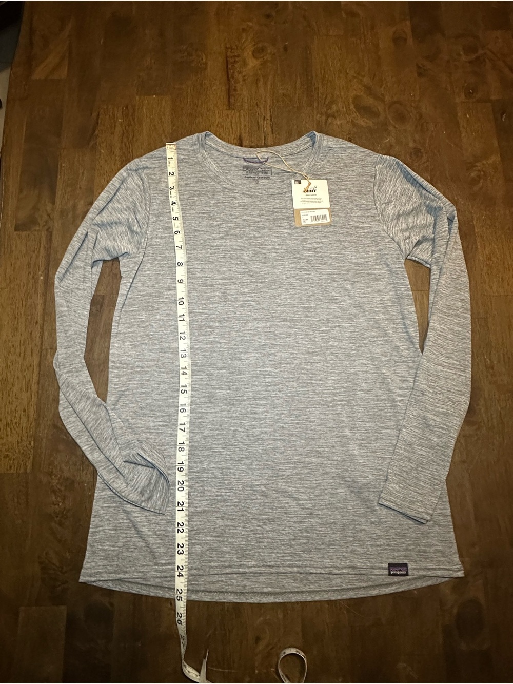 Patagonia Women’s cool daily long-Sleeve Crew Tee - Light Heather Gray - Picture 2 of 5